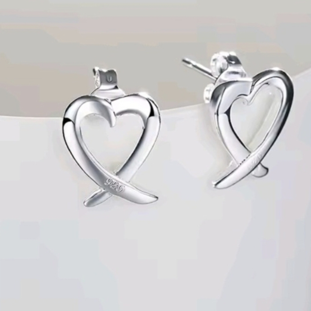 3X $45 Elegant MINI Silver Heart Earrings - Picture 2 of 3